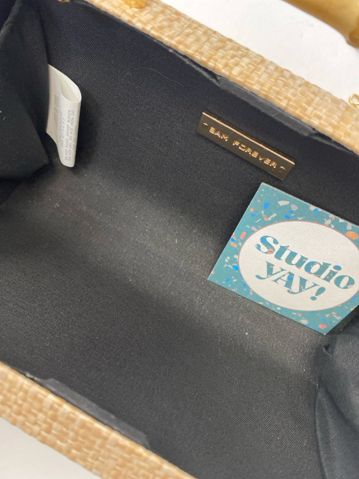 Studio Yay Natural Sea Coral Shell Handbag