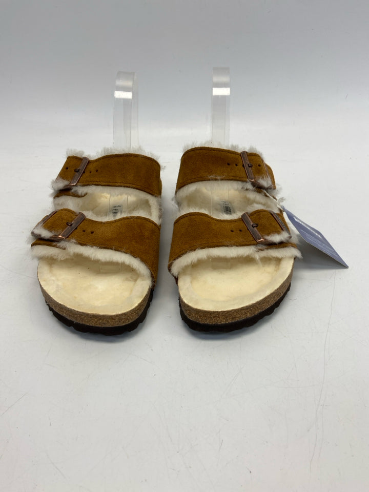 NWT Birkenstock  Size 9 Chestnut Cream Sandals