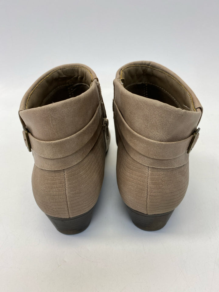 Kim Rogers  Size 9 Brown Boots