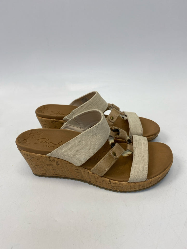 Skechers  Size 8 Tan Sandals