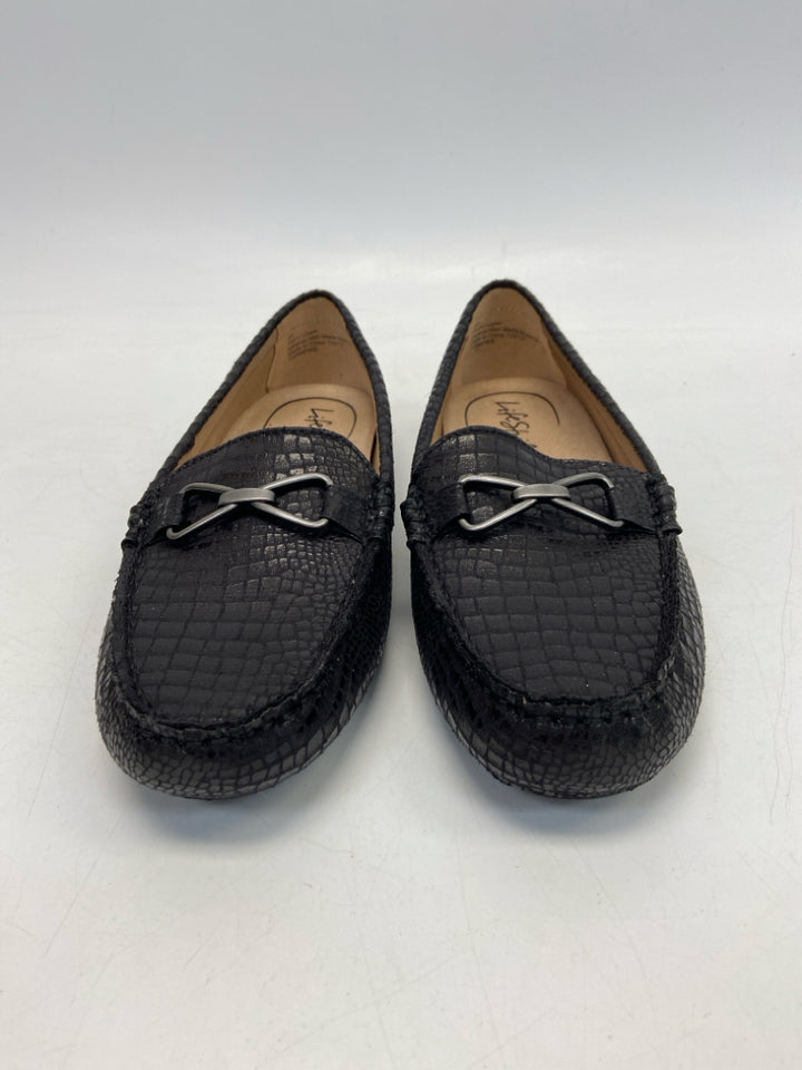 NWOT Life Stride US Shoe Size 9 Black Embossed Flats