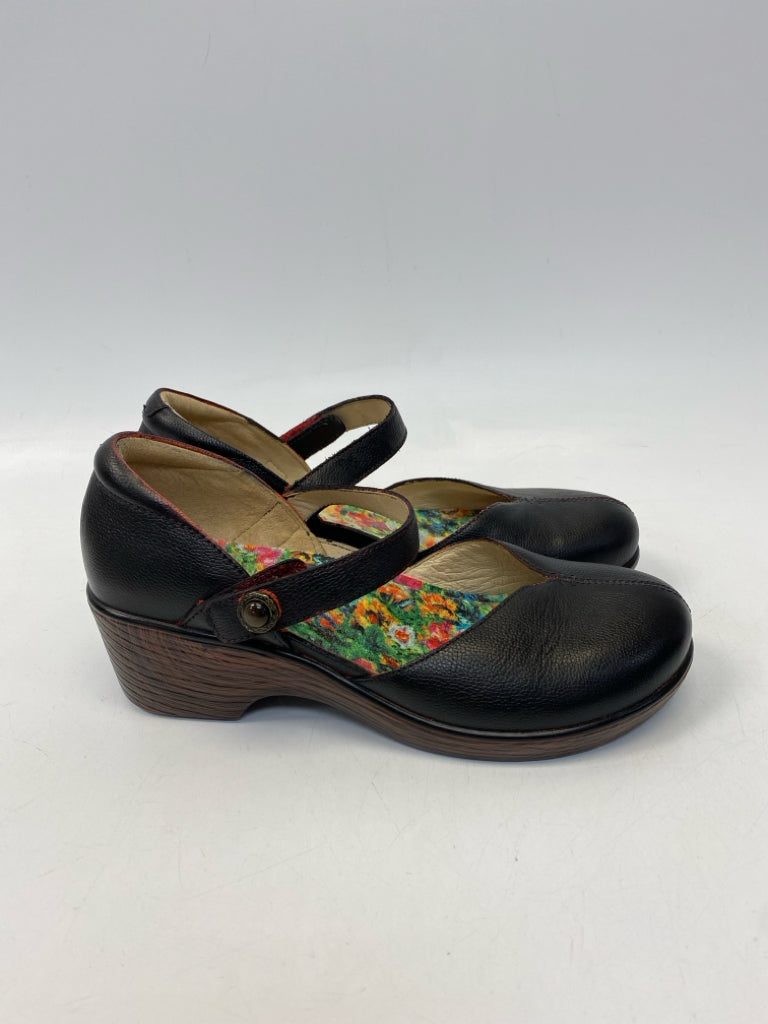 Alegria  Size 39 Black Clogs