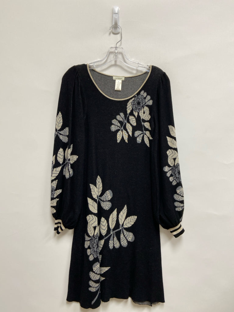 Max Studio Size XS Black White Floral Ladies Dress