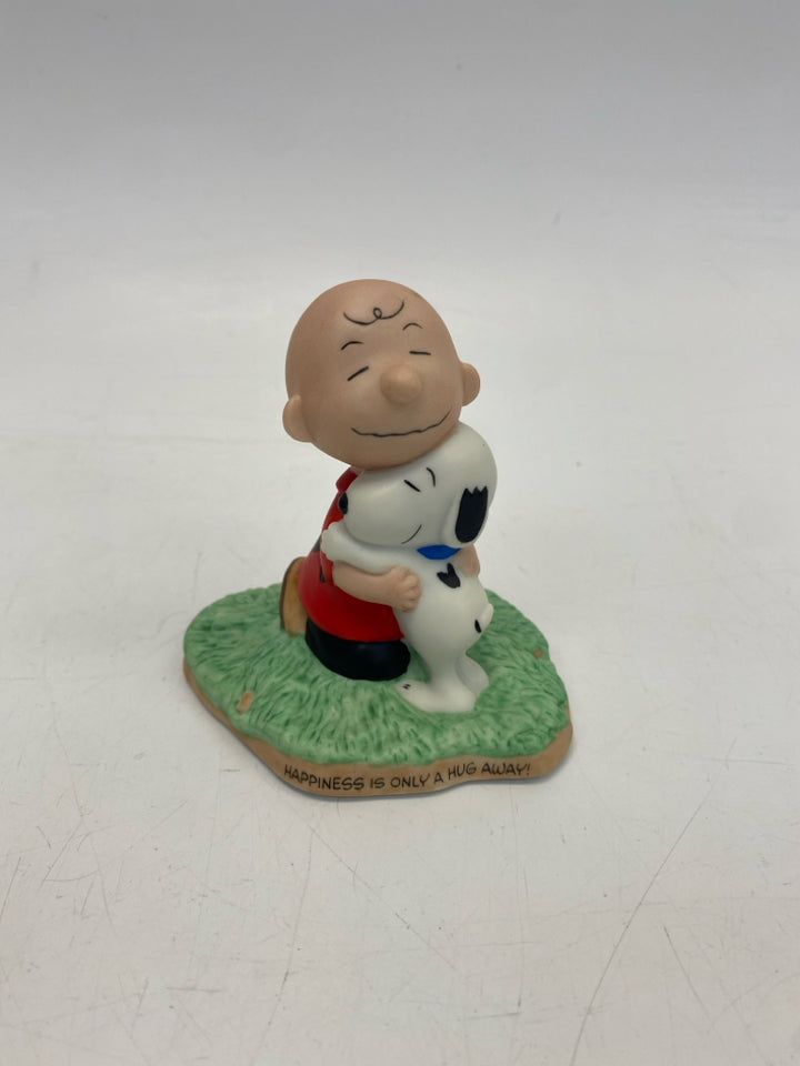 Hallmark Multi Color Peanuts/Charlie Brown Porcelain Figurine