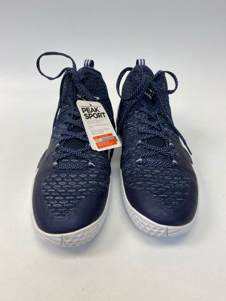 NWT Size 14 Navy Lace-Up Men&