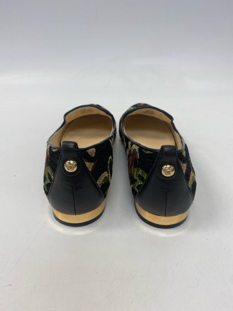 VINCE CAMUTO  Size 5.5 Black/Multi Flats