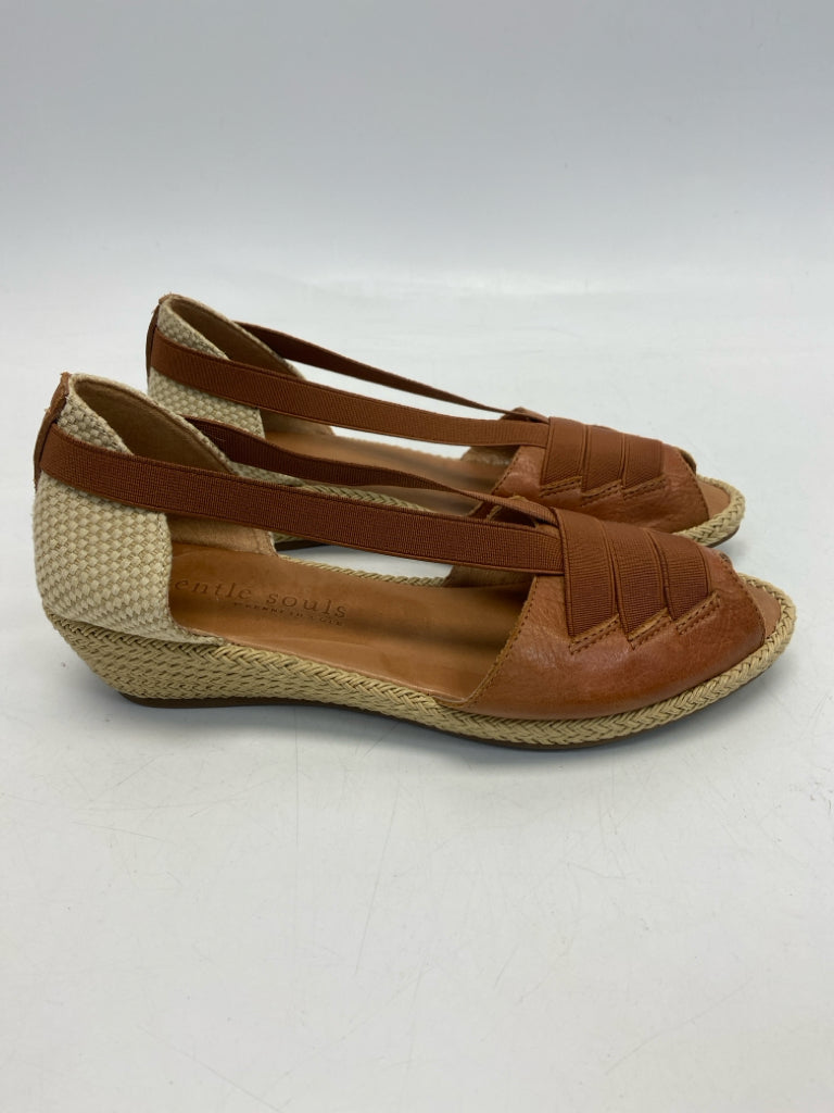 Gentle Souls  Size 7.5 Camel Natural Sandals