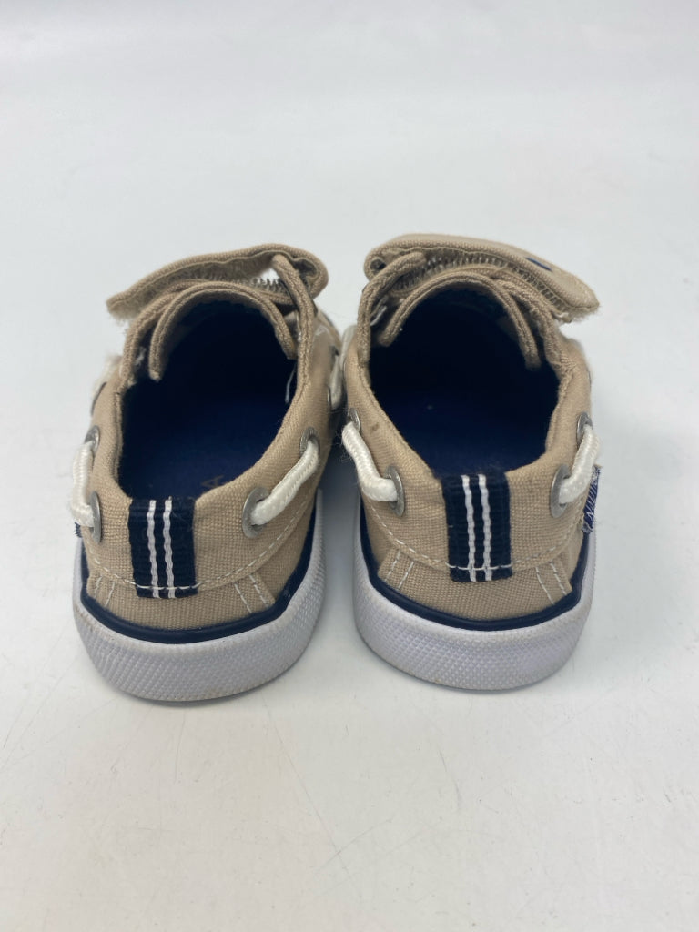 Cat &amp; Jack SIZE 5 Brown Boy&