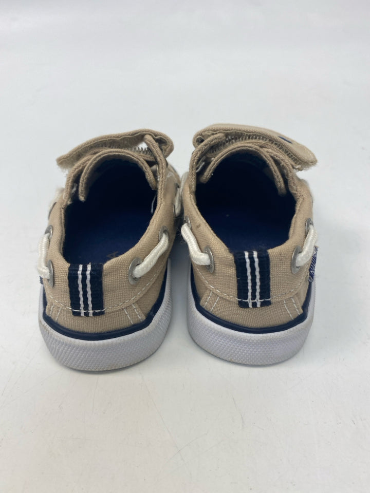 Cat &amp; Jack SIZE 5 Brown Boy&