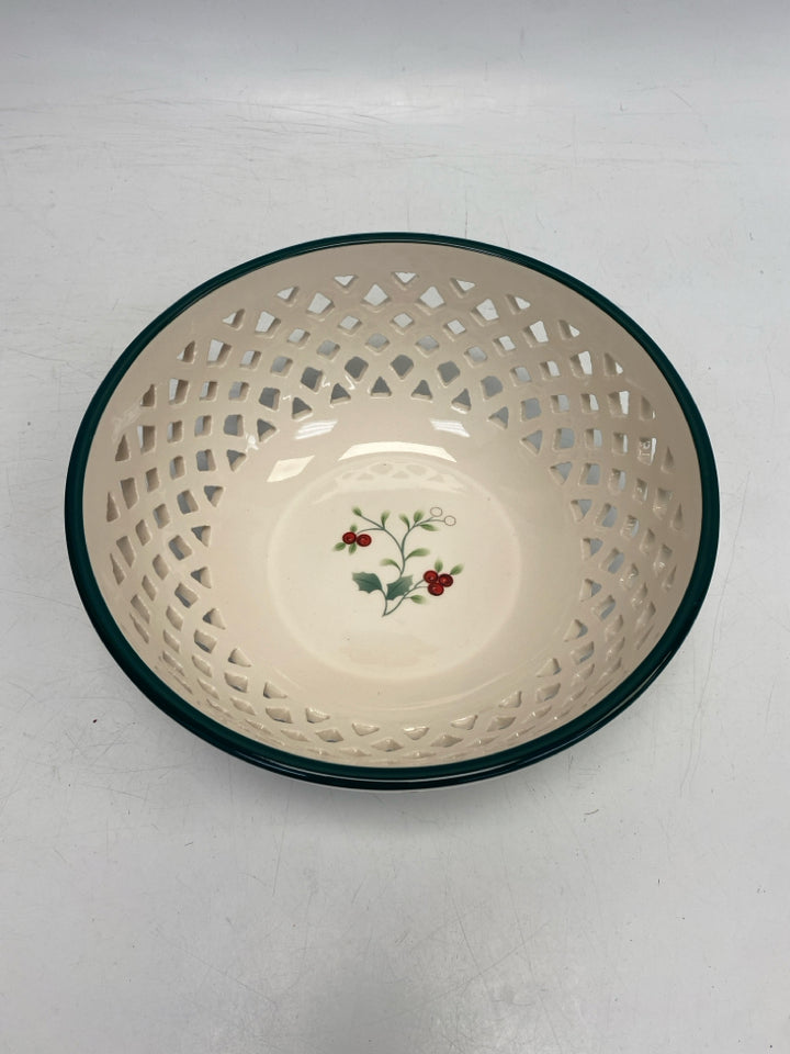 Pfaltzgraff White Green Christmas