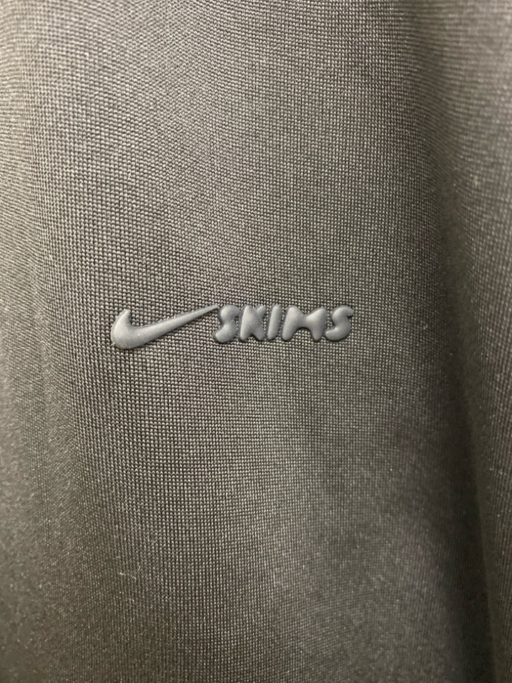 SKIMS Size XS Black Athletic 2pc