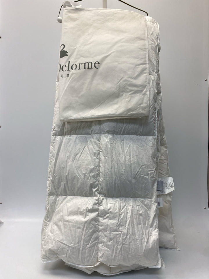 Yves Delorme Paris White Comforter