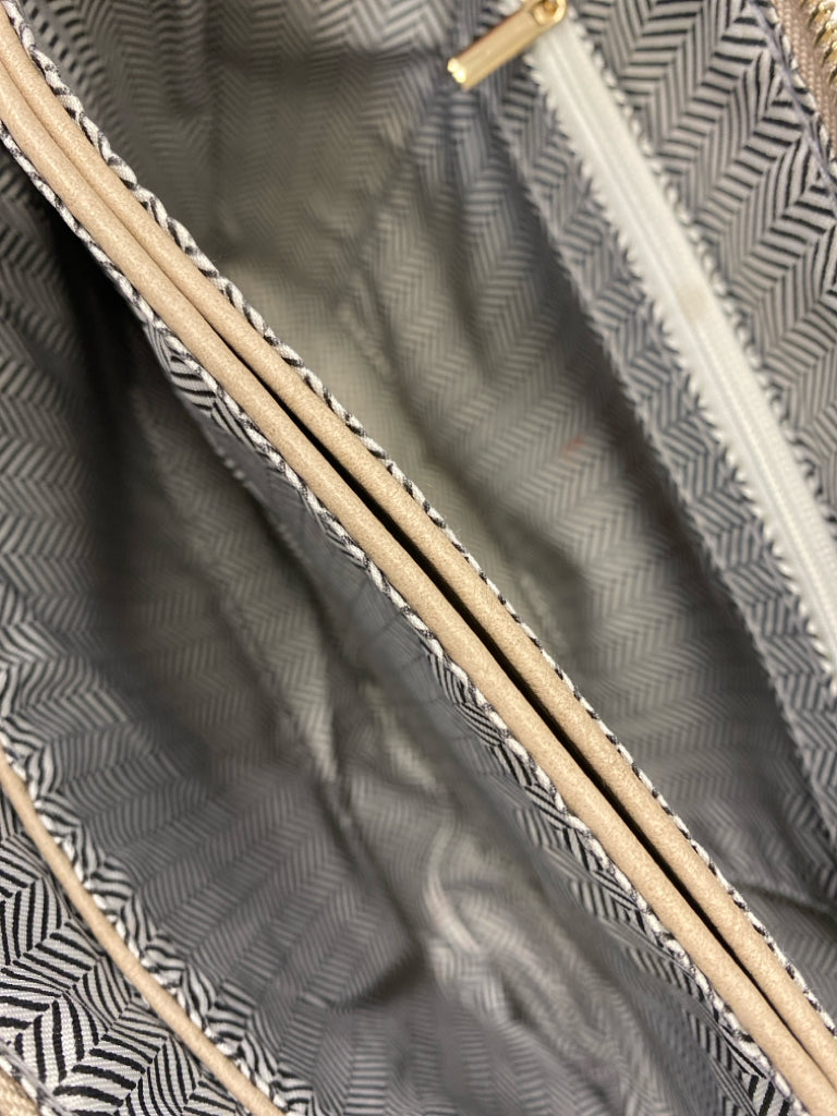 Jen &amp; Co Taupe Crossbody