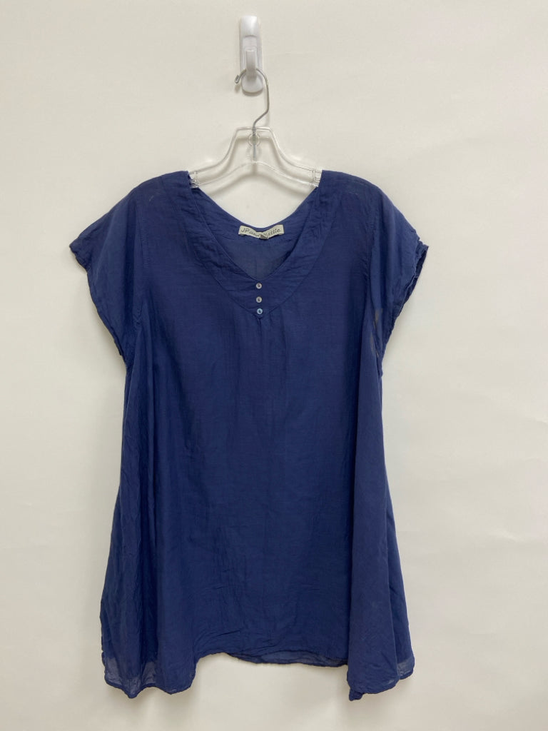JP and Mattie Size M Navy V Neck Gauze Ladies Top