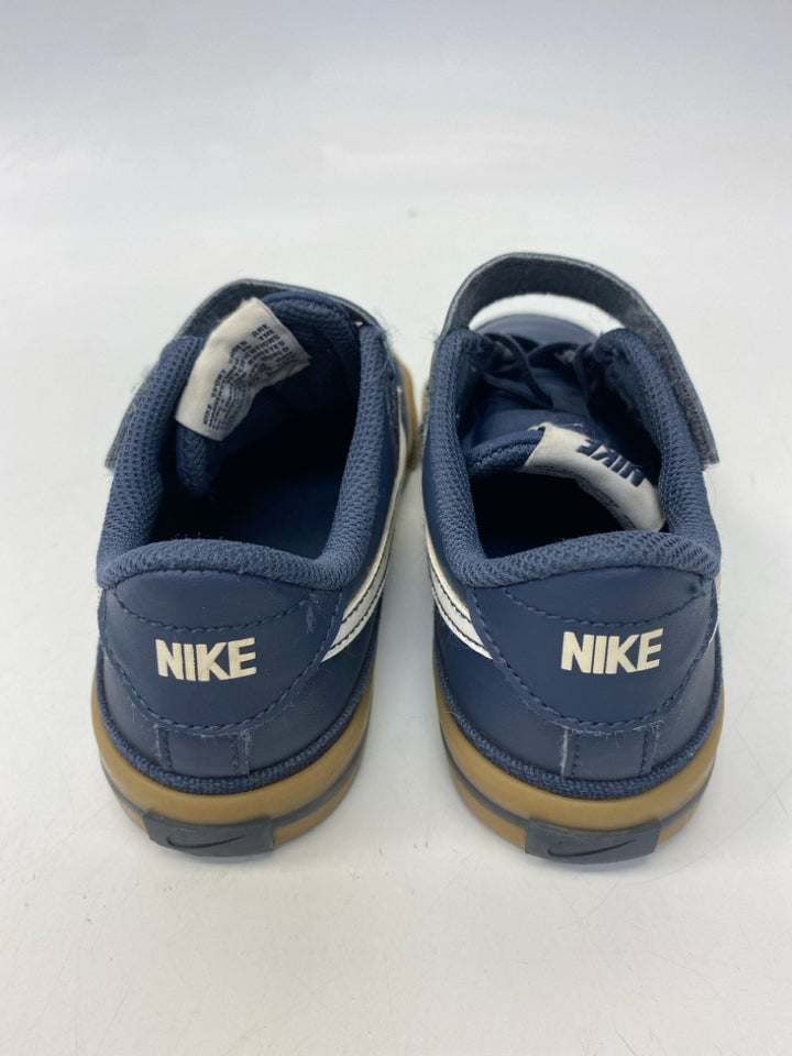 Nike SIZE 1.5 Navy Boy&