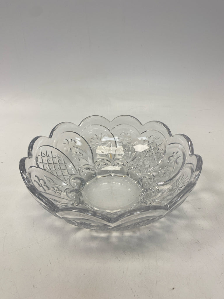 Clear Flowers Glass Bowl(s)