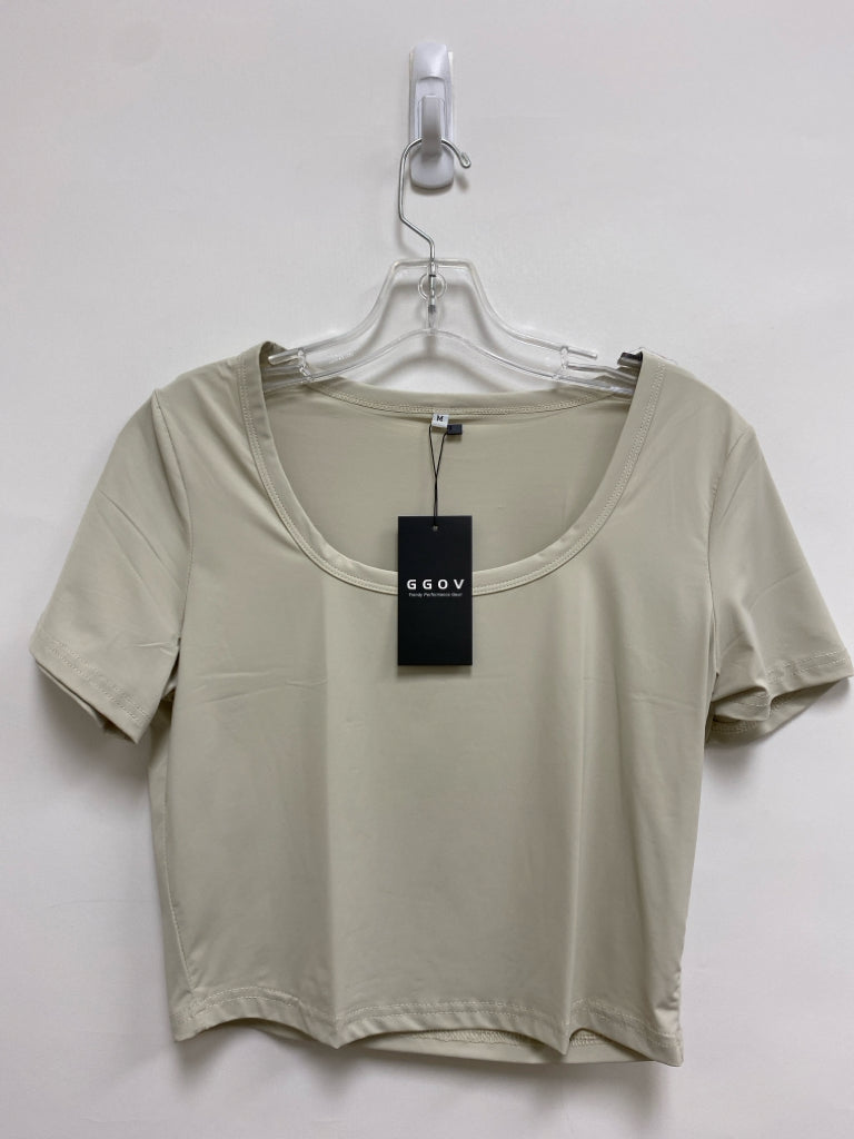 NWT Size M Cream Cropped Ladies Top