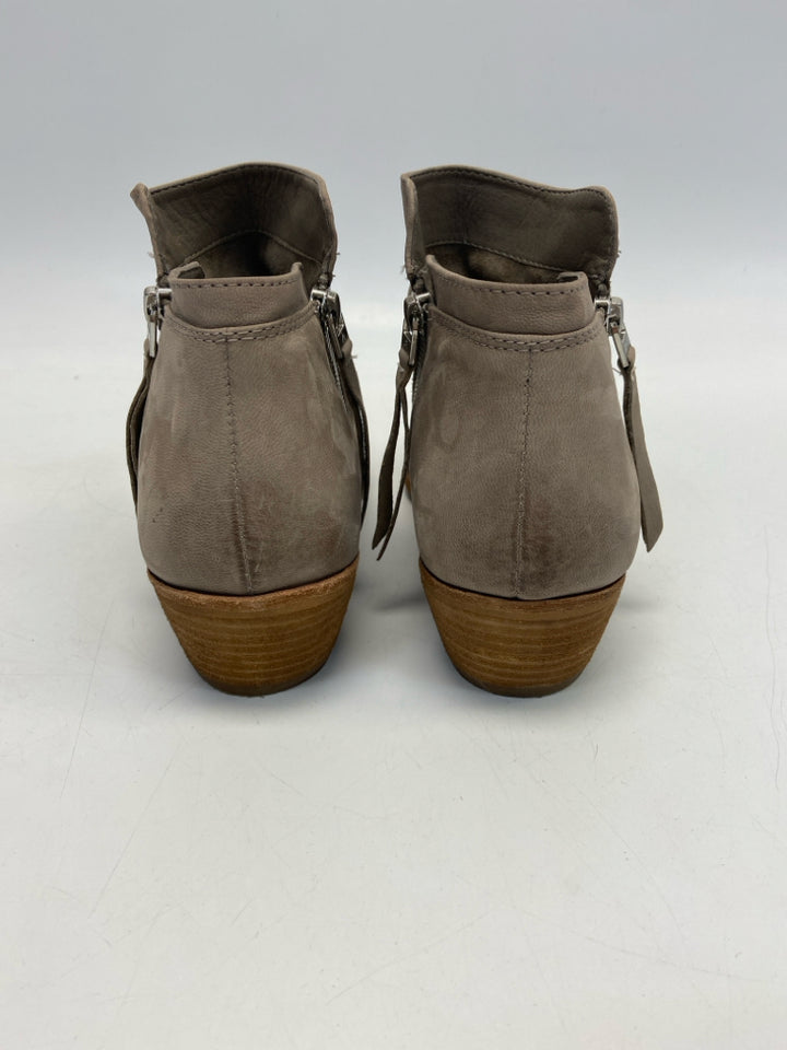 Sam Edelman  Size 9.5 Taupe Side Zipper Boots