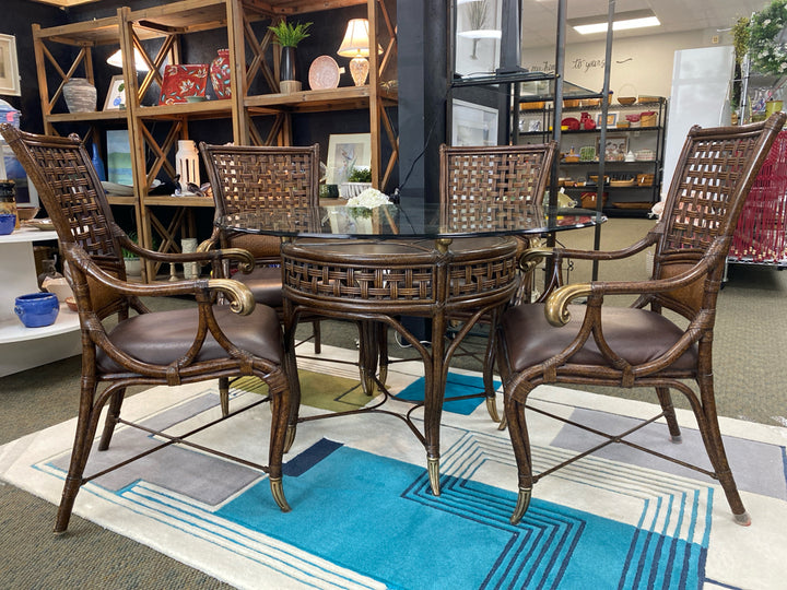 Brown/Clear Table
