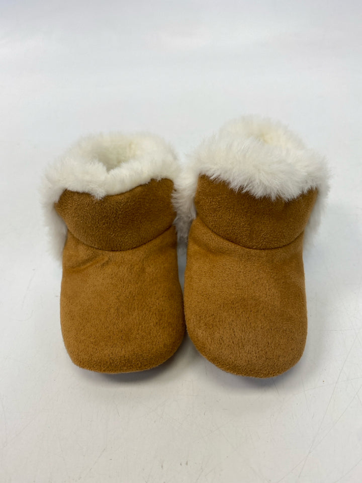 Gap SIZE 6-12M Brown Cream Girl&
