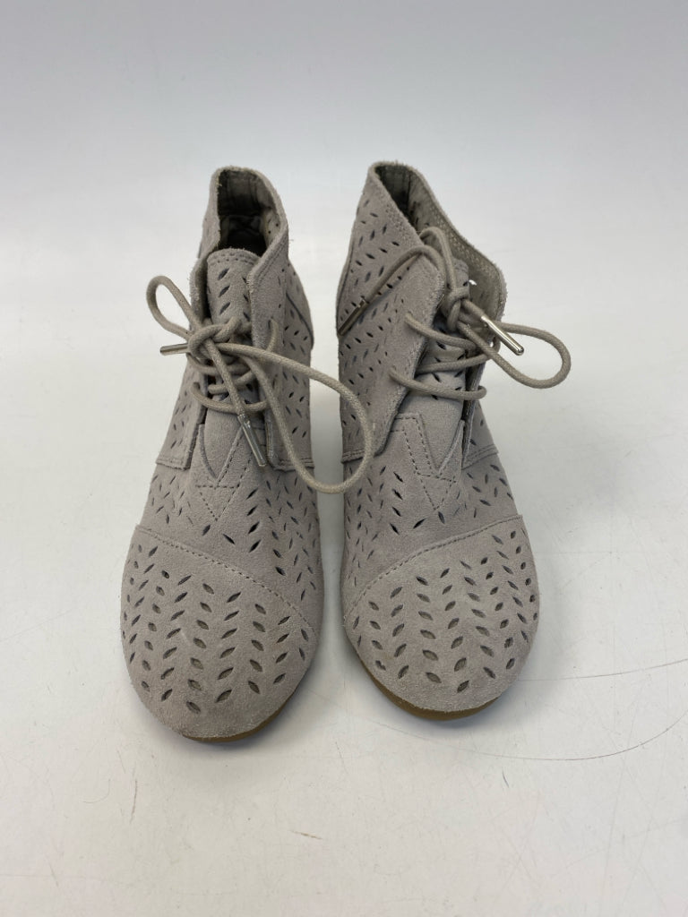 Toms US Shoe Size 6 Gray Perforated Boots