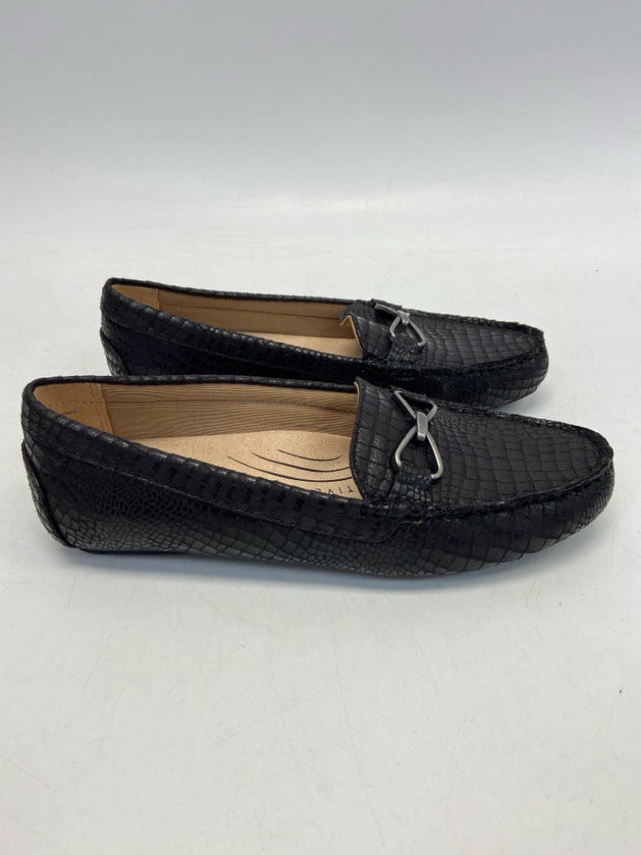 NWOT Life Stride US Shoe Size 9 Black Embossed Flats