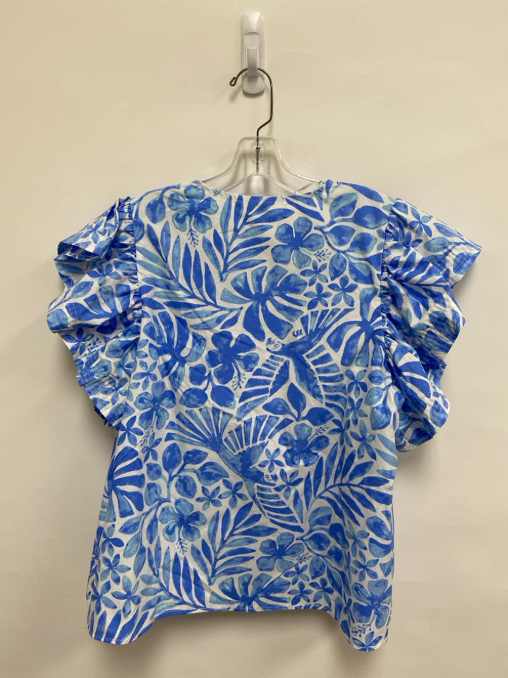 NWT Crown &amp; Ivy Size XL Blue White Flowers Ladies Top