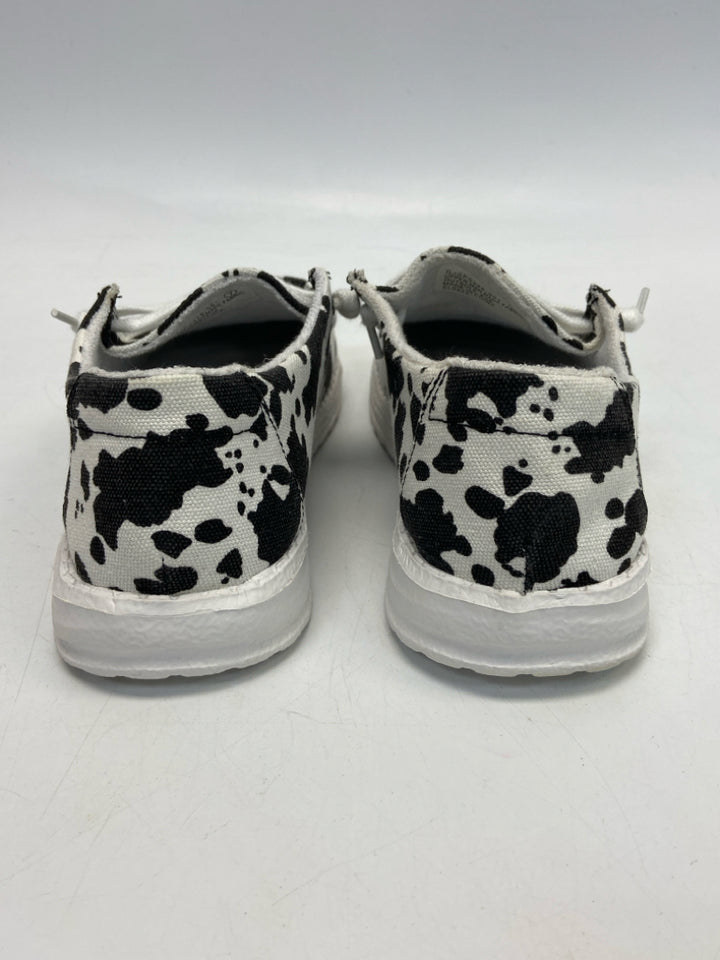 Gypsy Jazz  Size 7 Wht/blk Animal Print Sneakers