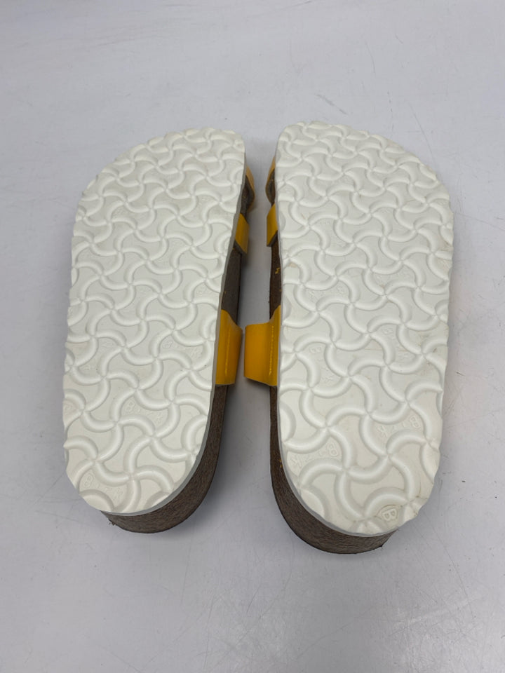NWOT Birkenstock  Size 7 Orange Sandals