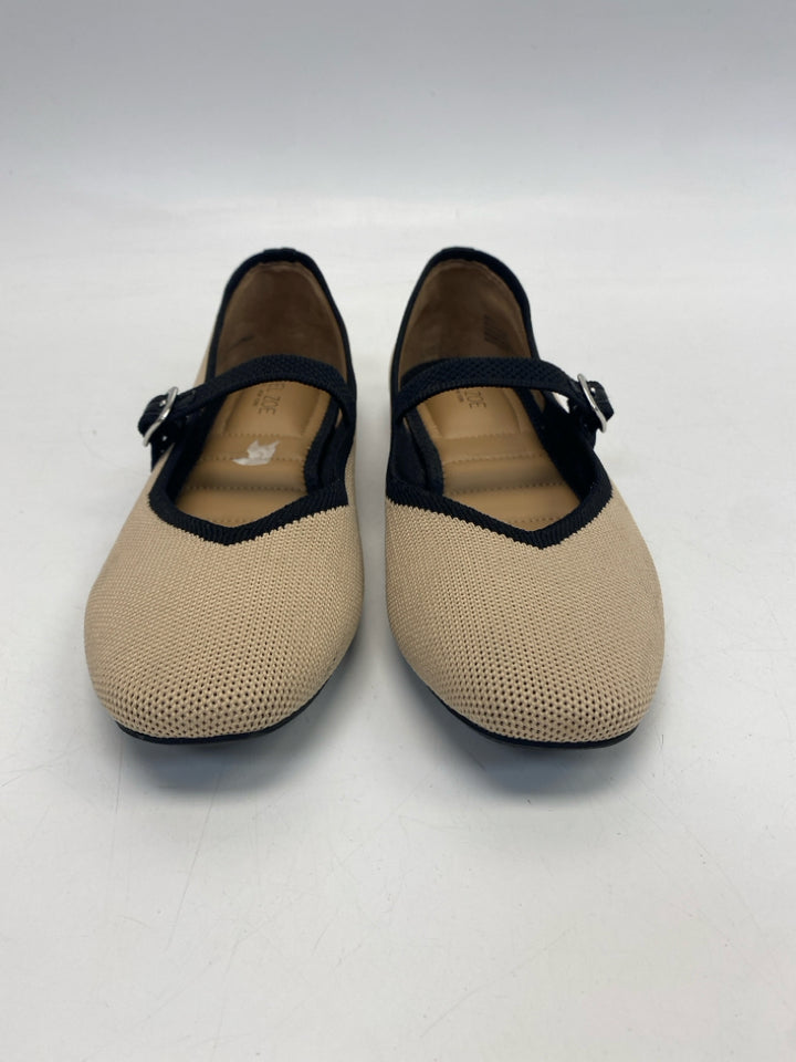 RACHEL ZOE  Size 8.5 Tan Black Trimmed Knit Flats
