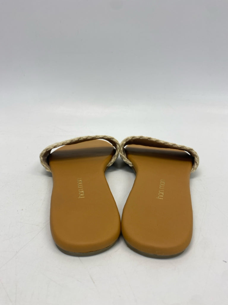 NWOT hari mari Size 7 Tan Sandals