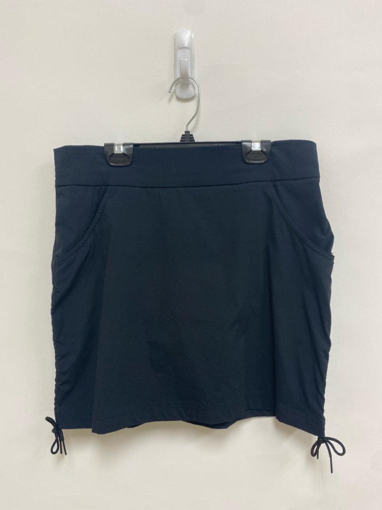 Columbia Size M Black Pull-on Ladies Skort