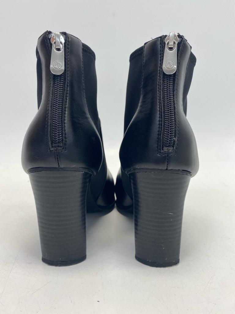 ADRIENNE VITTADINI  Size 10 Black Boots