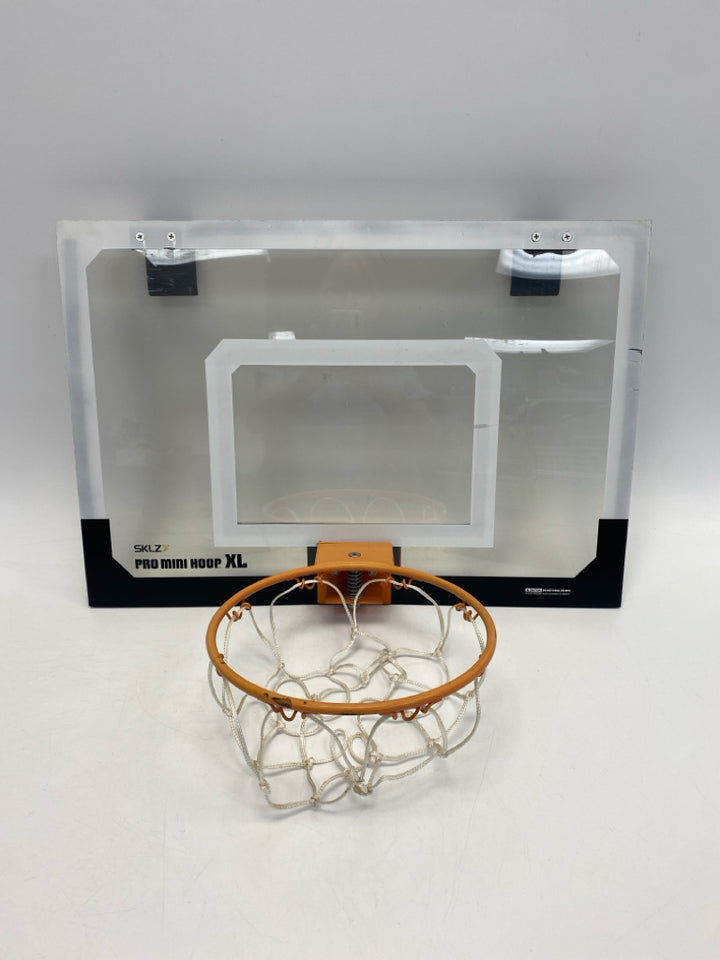 Clear Black/White Basketball Sports Toy