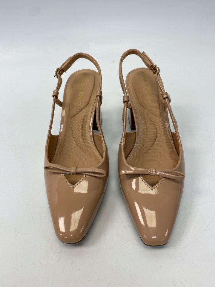 NWOT Anne Klein  Size 8.5 Nude Bow(s) Patent Heels