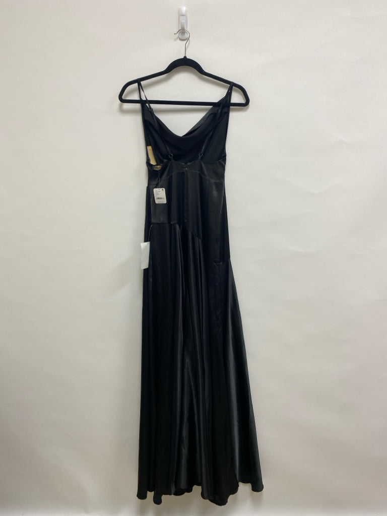 NWT Size S Black Sleeveless Ladies Dress