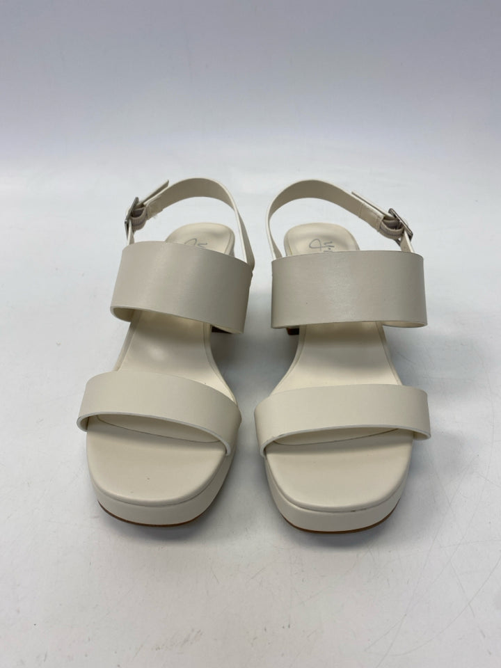 NWOT  Size 7.5 Cream Sandals