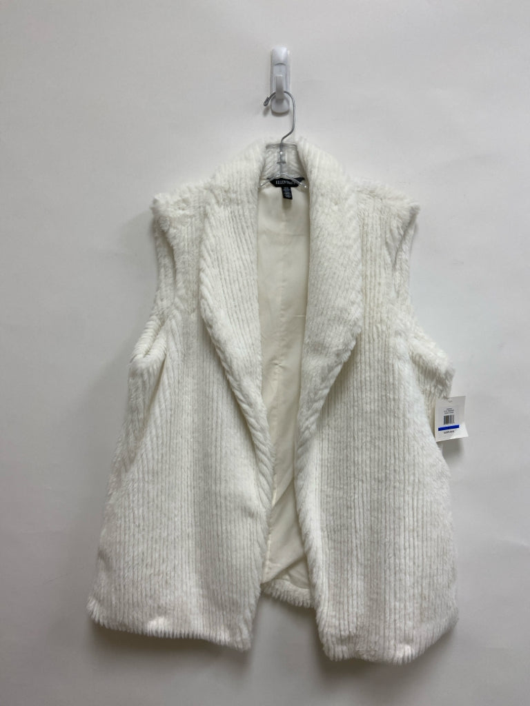 NWT Ellen Tracy Size XL White Drape Faux Fur Ladies Vest