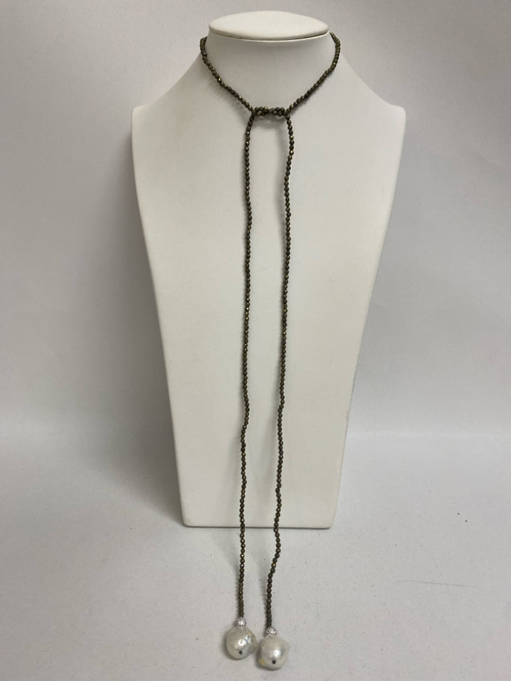 Gray Pearl Beaded Necklace