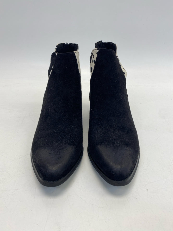 Pierre Dumas US Shoe Size 7.5 Black White Animal Print Boots