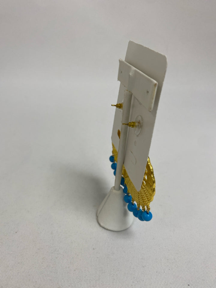 NWT Gold Color Turquoise Shapes Earrings