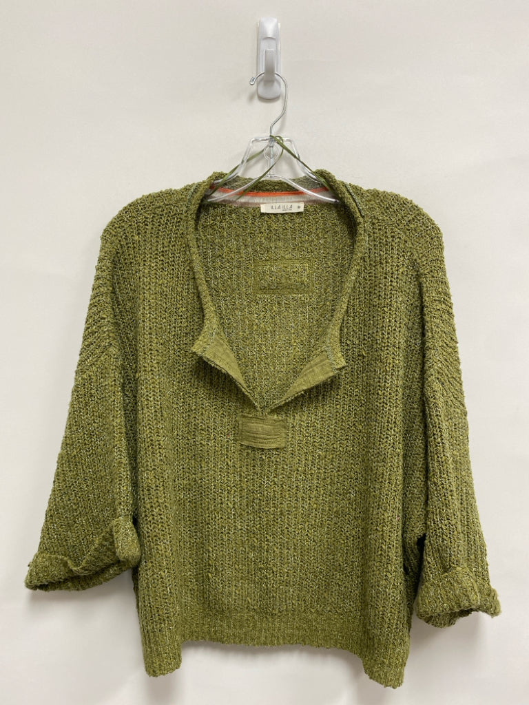 Size M Green Ladies Sweater