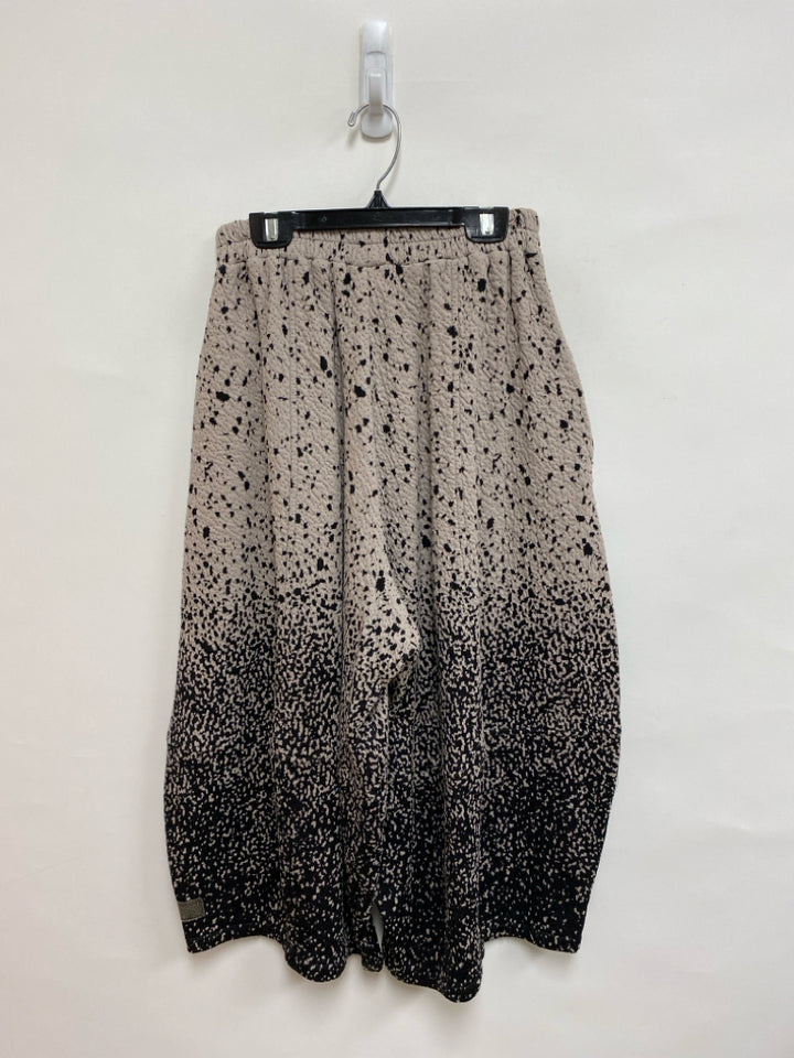 Size S Gray/Black Speckles Cropped Ladies Pants
