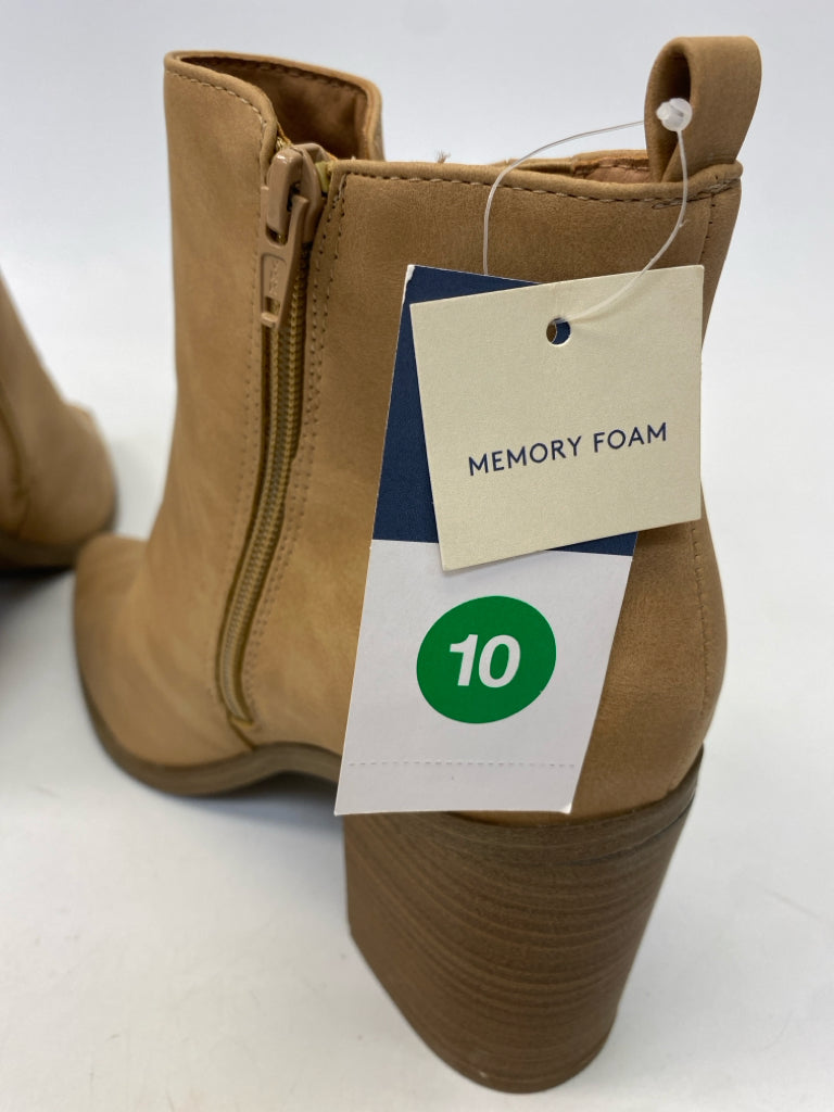 NWT Universal Thread US Shoe Size 10 Brown Boots
