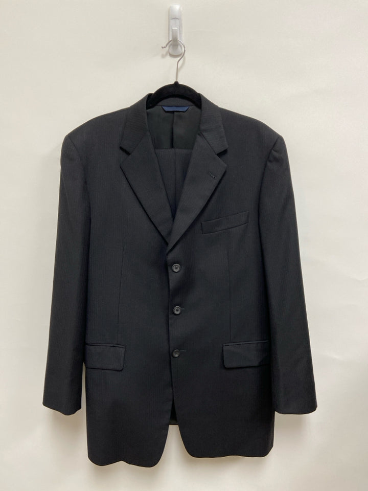 Burberry Size 42L Black Striped Wool Men&
