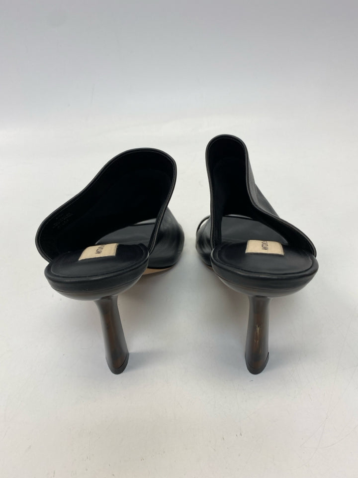 Antonio Melani  Size 8.5 Black Sandals