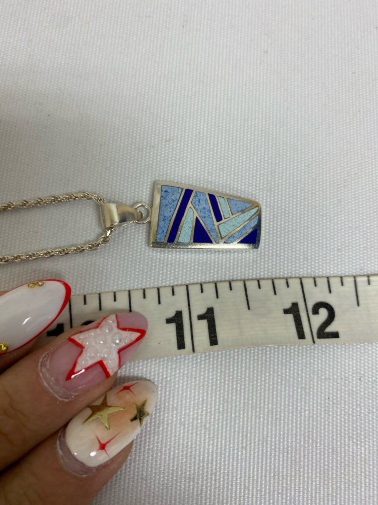 NWT Silver Navy/Blue Shapes Necklace