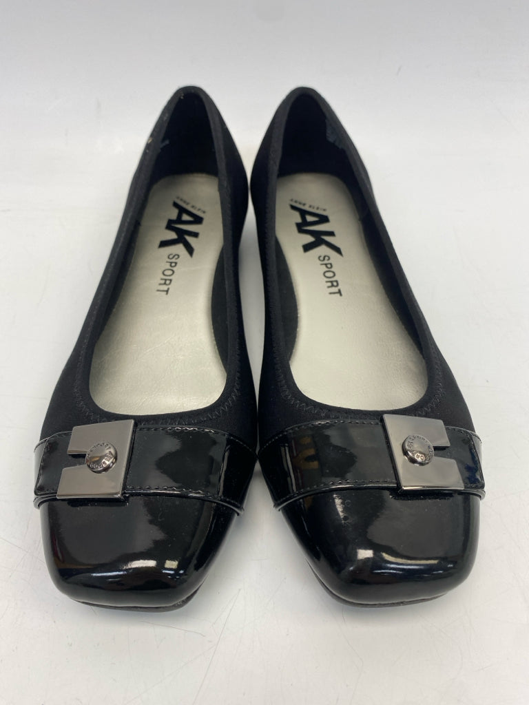Anne Klein  Size 9 Black Flats