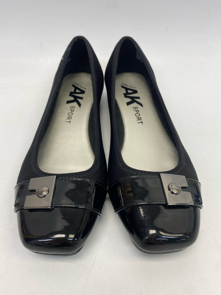 Anne Klein  Size 9 Black Flats