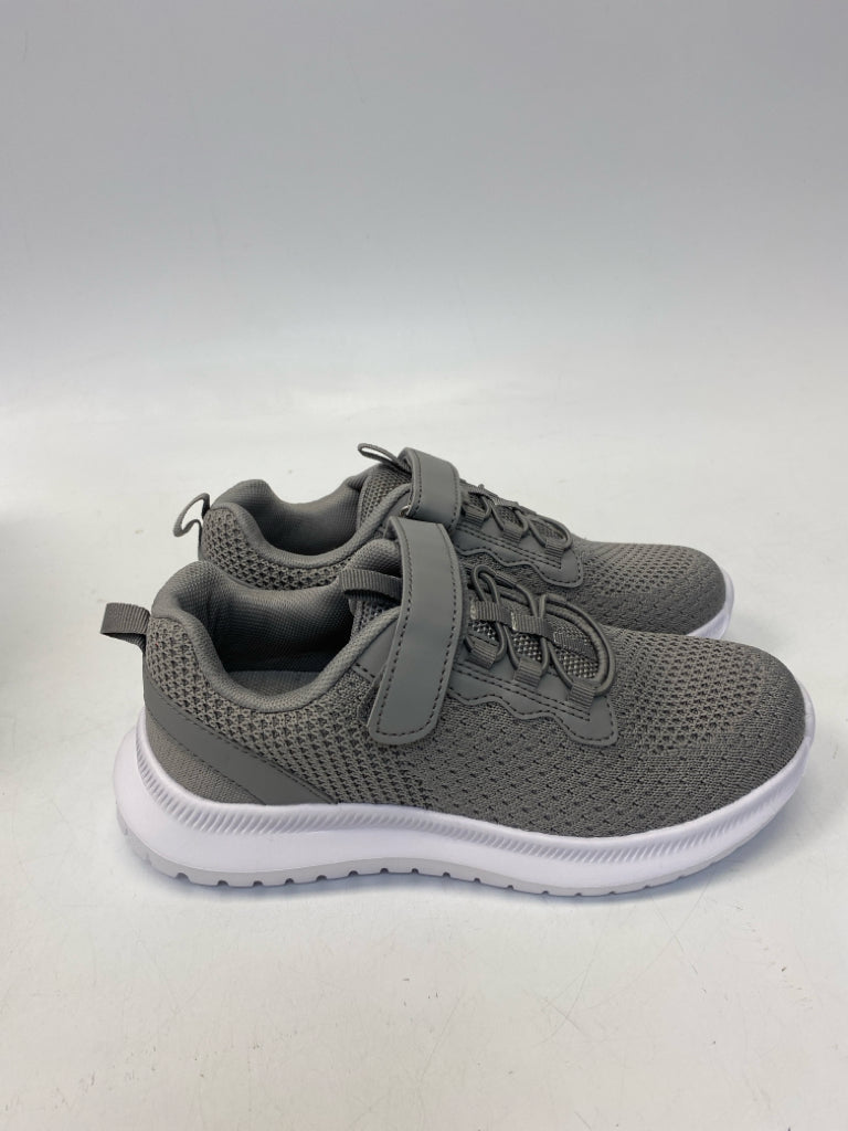 NWT SIZE 4 Gray Boy&